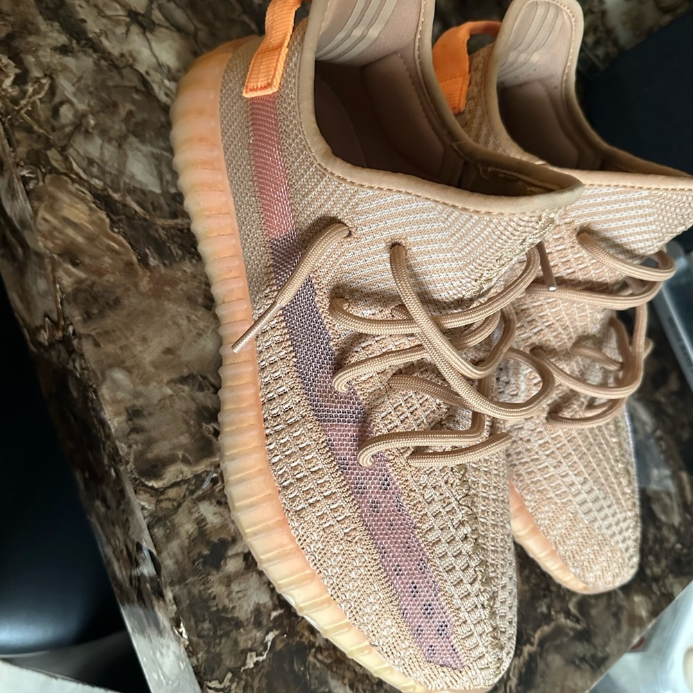 Yeezy 350 clay